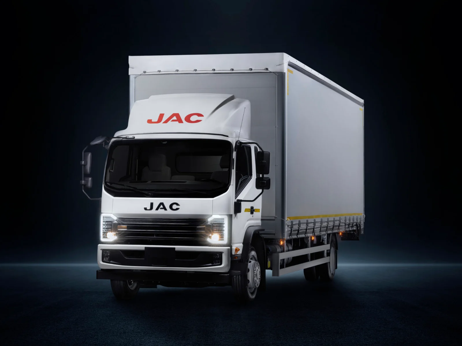 Грузовик JAC N120 с тентованным кузовом — лизинг